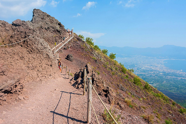 Excursión al Vesubio y Pompeya: Adéntrate en la Historia Antigua y la Naturaleza