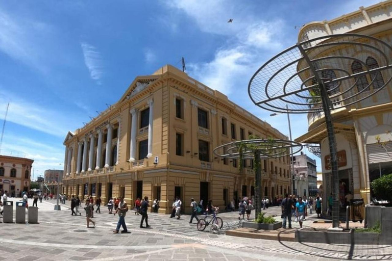 San Salvador : Tour de ville, parc El Boquerón et dégustation de Pupusa