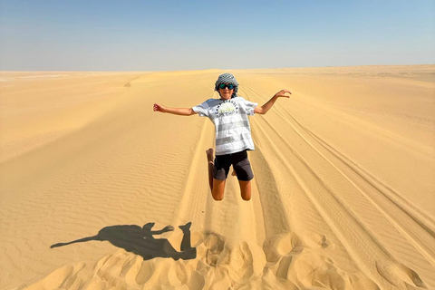 From Cairo: 4x4 Desert Safari, Waterfalls & Magic Lake Shared Tour: Wadi El Rayan, Magic Lake & Lake Qarun, Jeep
