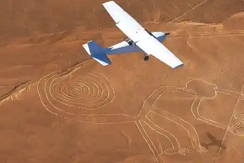 Da Ica: Volo Nazca Lines con servizio di prelievo e rientro in hotel