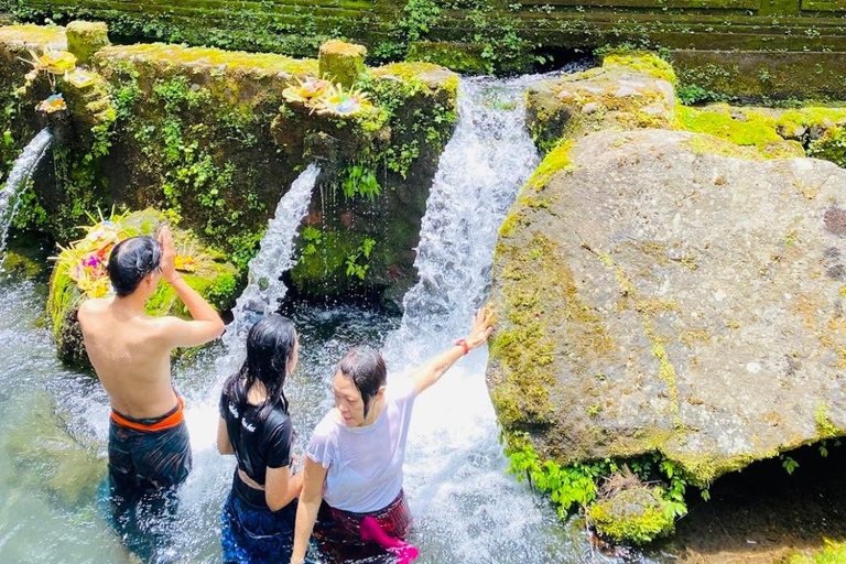 Mengening Temple: What Melukat Actually Feels Like