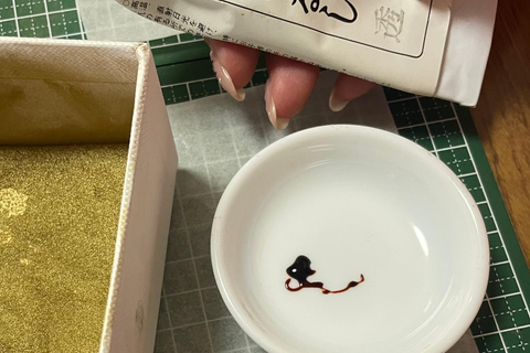 Kanazawa: Kintsugi Hana Jewelry Workshop with Tea Tasting