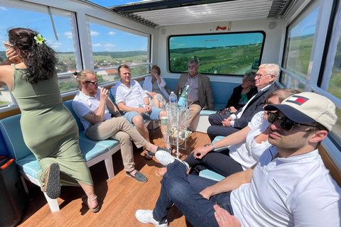 Epernay : Balade Privée en Bus Impérial à Travers les Vignes de ChampagneBalade Privée de 3 heures