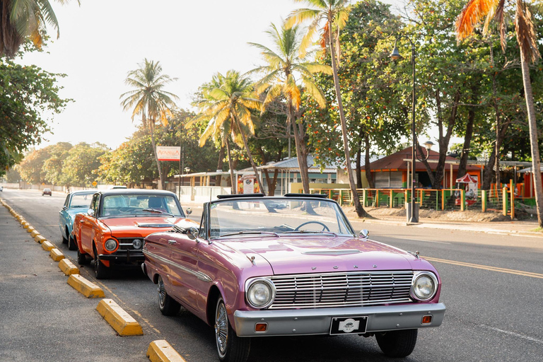 Puerto Plata: Stadsrondleiding in een klassieke auto