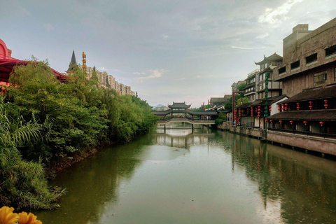 Hangzhou: Song Dynasty Show and Songcheng Scenic Area