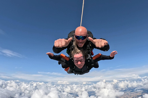 Kopenhagen: Tandem parachutesprong - Ultiem avontuur in Kopenhagen