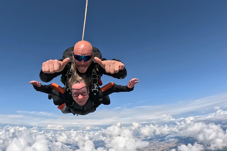 Copenhague : Saut en parachute en tandem - L&#039;aventure ultime à Copenhague