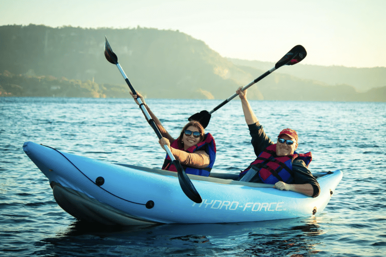 San Salvador: Sunrise Kayaking on Lake Ilopango