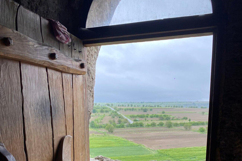 Mołdawia: winnica Cricova, Stary Orhei i klasztor CurchiMołdawia: klasztor Curchi, Orheiul Vechi i winiarnia