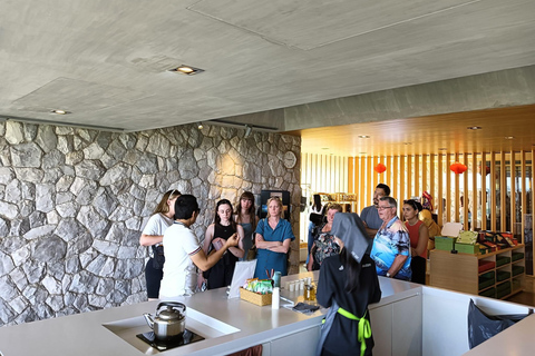 Chiang Rai: Popular Sightseeing Tour 7 places , Buffet Lunch Chiang Rai: Popular Sightseeing Tour 7 places ,Buffet Lunch