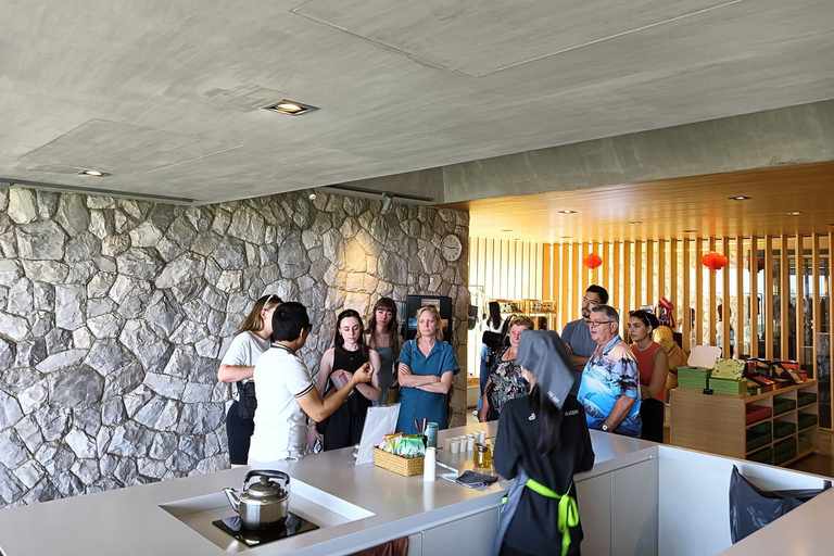 Chiang Rai: Popular Sightseeing Tour 7 places , Buffet Lunch Chiang Rai: Popular Sightseeing Tour 7 places ,Buffet Lunch