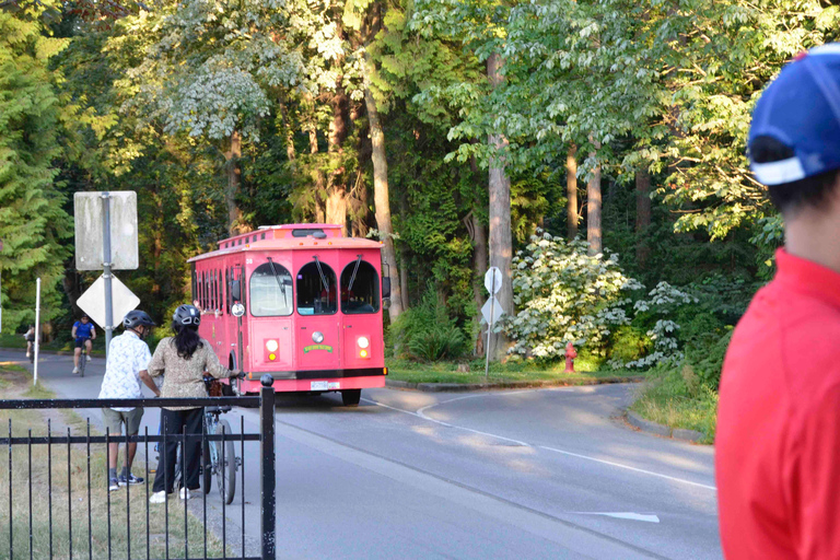 Vancouver: Stanley Park Trolley Hop On Hop Off Shuttle Stanley Park: Classic Trolley Shuttle 2 Day Pass