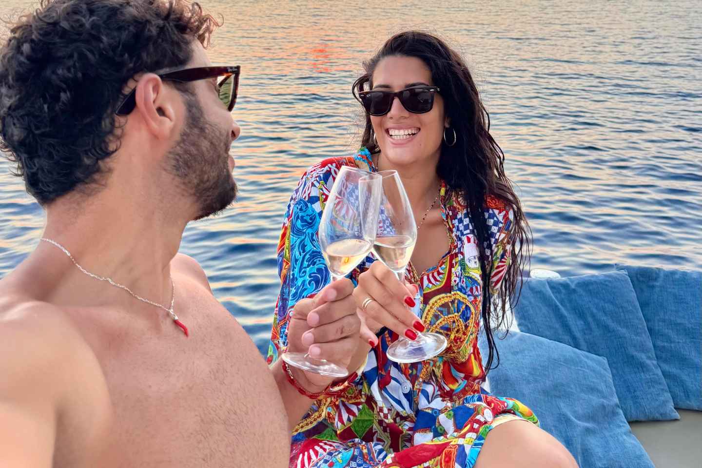Diamante: Esperienza in barca al tramonto con aperitivo e sosta bagno