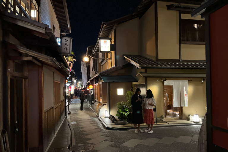 Kioto: Tour di Gion, recorrido guiado a pie&#039; pari