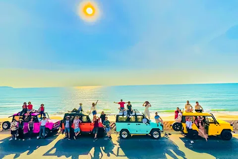 Mui Ne: Sunrise or Sunset private Jeep Tour with Sand Dunes