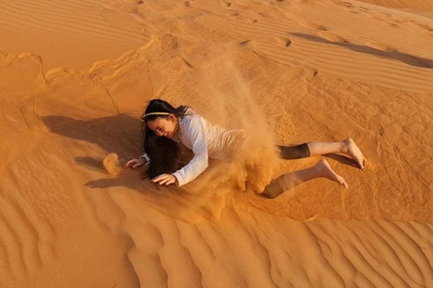 3-Day Oman Adventure: Wadis, Desert Camping & Meals by Guide