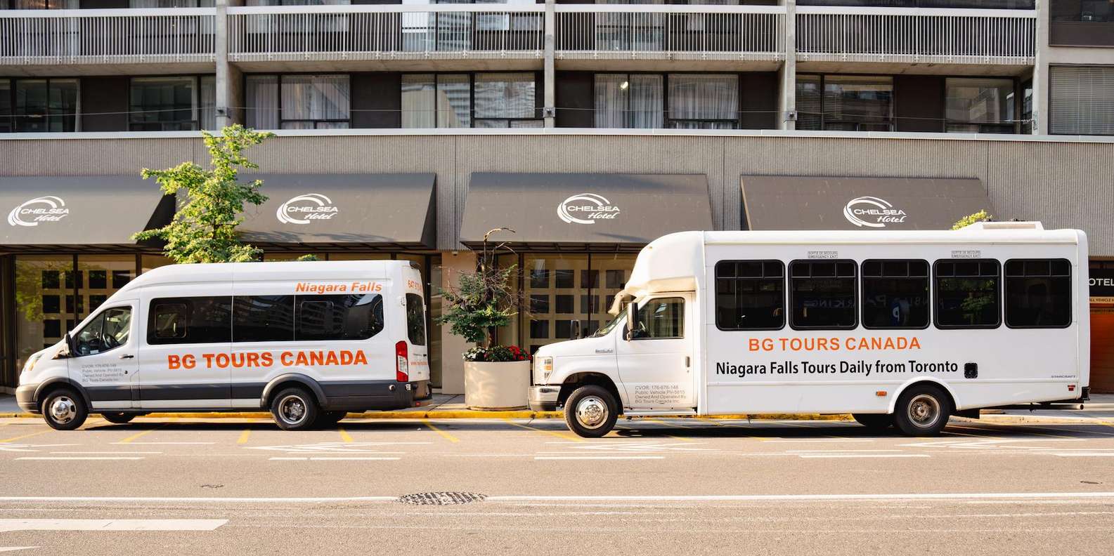 Toronto: Niagara Falls Day Tour with Optional Boat Cruise