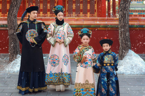 Pechino: Vestizione e servizio fotografico in costume antico della dinastia QingVestizione e servizio fotografico della dinastia Qing per 2 persone