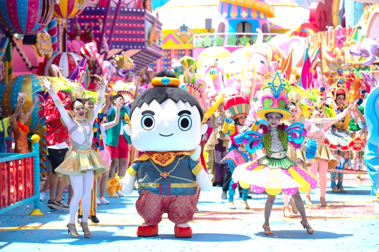Phuket: Billete Carnival Magic con Cena y TrasladoAsiento Real