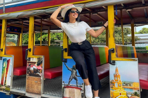 Cartagena: Explore with a city tour aboard a typical "chiva". CITY TOUR PM