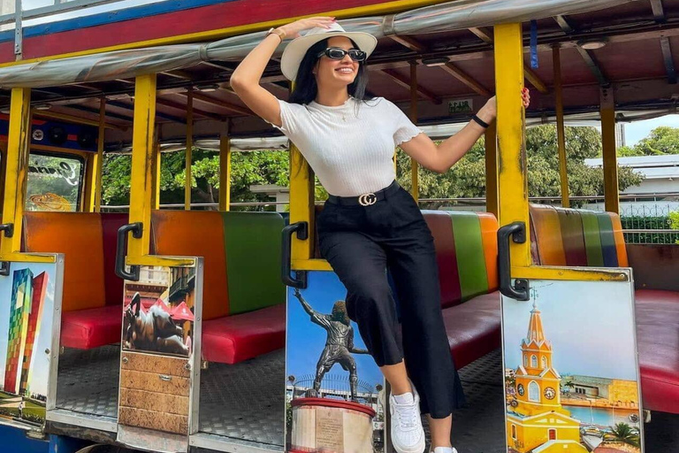 Cartagena: Explore with a city tour aboard a typical "chiva". CITY TOUR PM