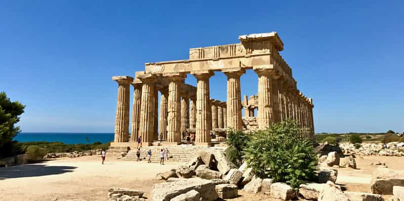 From Palermo: Private Selinunte & Segesta Tour with Guide