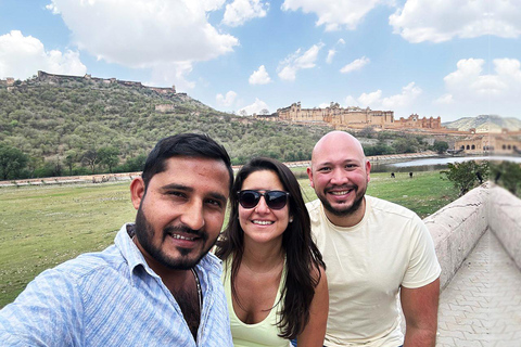 Jaipur: Overnight Trip from Delhi 2-Day Tour Without Guide