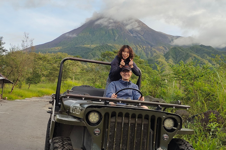 Lo más destacado de Yogyakarta: tour por el volcán Merapi y los templosPuntos destacados de Yogyakarta: tour por el volcán Merapi y los templos
