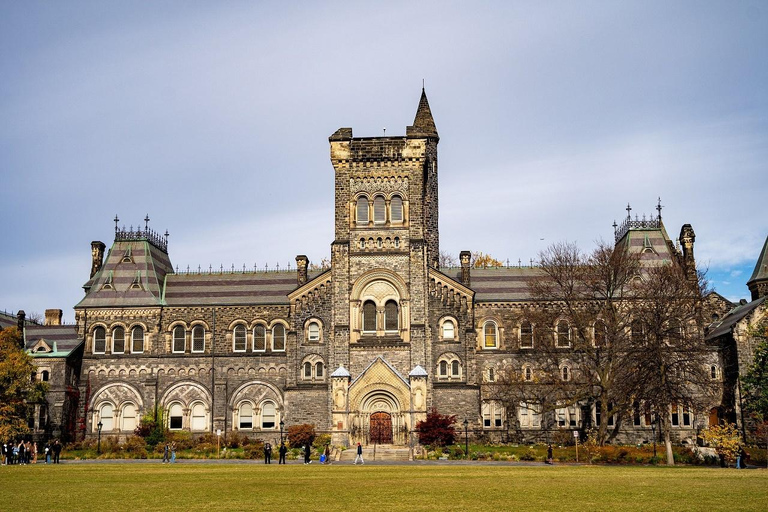 Toronto ICONIC Sightseeing Day Tour with Small Group Max 12 Tour Only