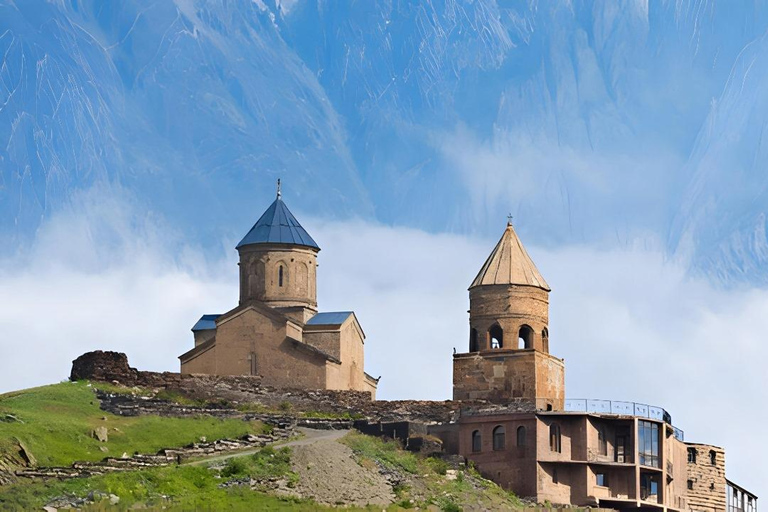 Tbilisi: Kazbegi Ananuri Zhinvali Gudauri Guided Day Trip