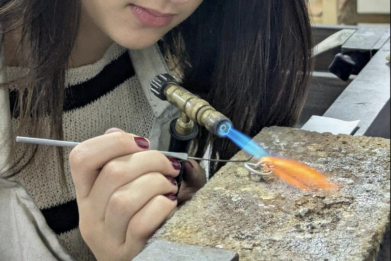 波哥大：制作属于你的祖母绿戒指波哥大：制作属于你自己的翡翠戒指