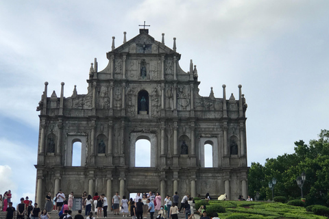 From Hong Kong: Macau Day Tour via HZMB w/Lunch & Transfers