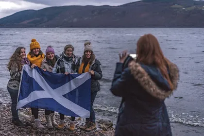 Inverness: Loch Ness Cruise und Outlander Trip mit Whisky