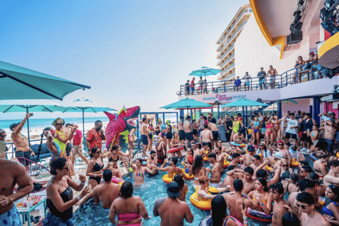 Cancun: Party Passport z wejściem do klubu VIP i promocjami na drinki