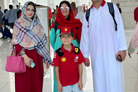 Excursion d&#039;une jounée complète à Abu Dhabi - Grande mosquée, musée du Louvre et plus encoreExcursion d&#039;une journée à Abou Dabi : grande mosquée, musée du Louvre et plus 