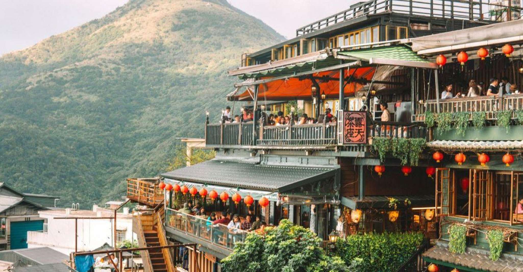 Yehliu, Jiufen & Shifen Shared Day Tour ab Taipei - Hizvo