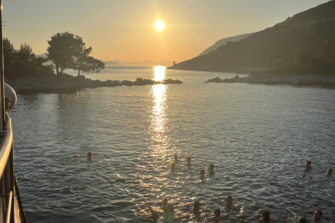 Dubrovnik: Sunset Boat Party with DJ & Blue Lagoon Swim Stop