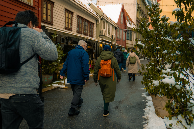 A Taste of Bergen Food Tour with Fløibanen Funicular