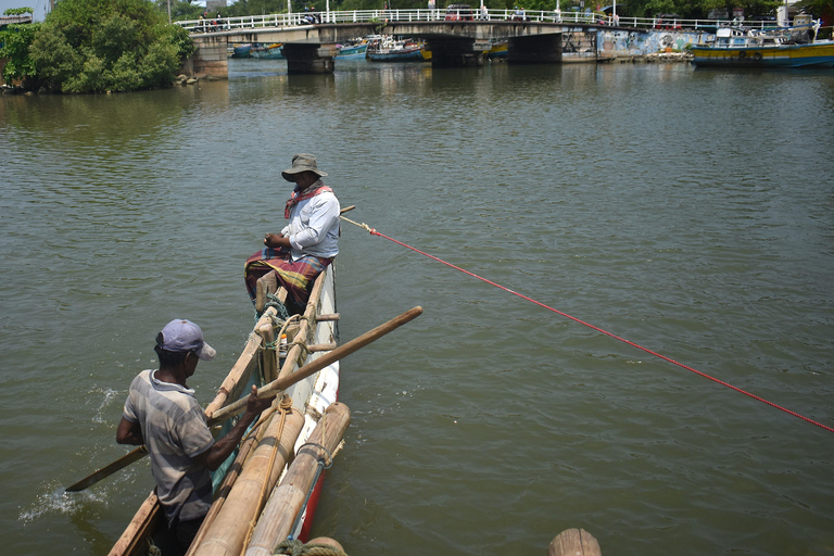 Negombo: Boat Tour of Negombo Lagoon with hotel transfers