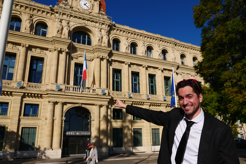 Unique Festival Palace & La Croisette tour w/ an actor-guide Premium Private Experience