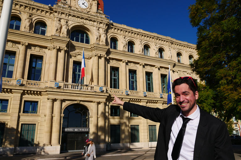 Unique Festival Palace & La Croisette tour w/ an actor-guide Premium Private Experience