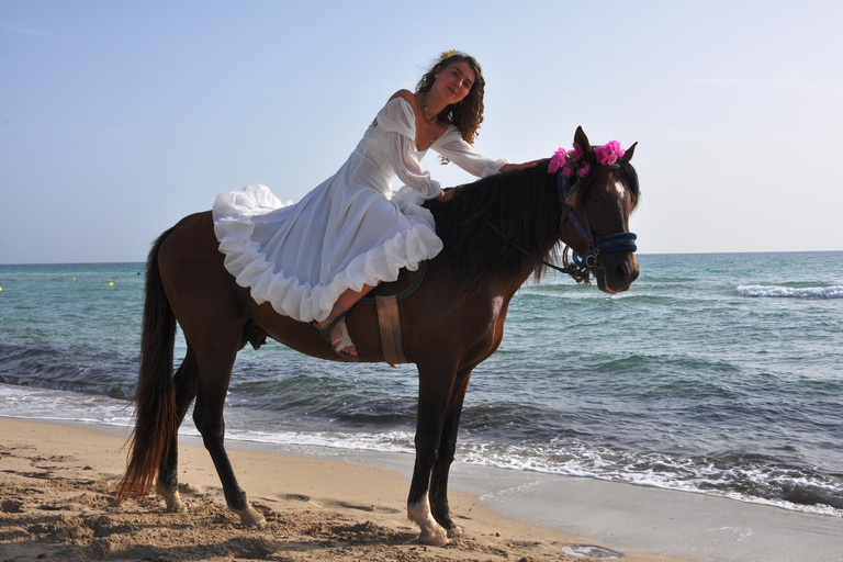 DJERBA : Paseo a caballo privado (2h).