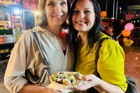 Vecchia Delhi: tour gastronomico con guida e trasporto privato