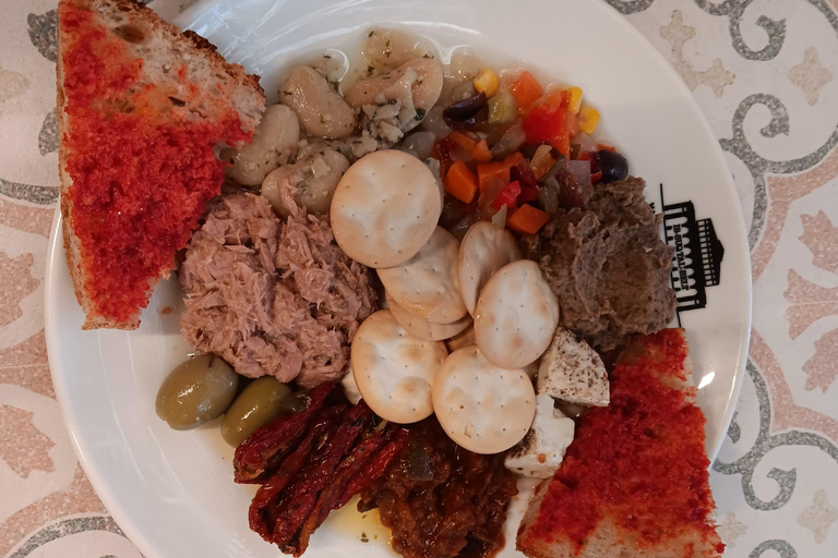 Valletta: Street Food Walking Tour with a Local Valletta Guided Food Walking Tour at Sunset