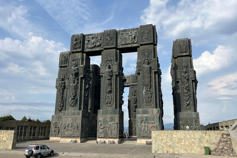 Mtskheta Tour (Chroniken Georgiens, Jvari, Svetitskhoveli)