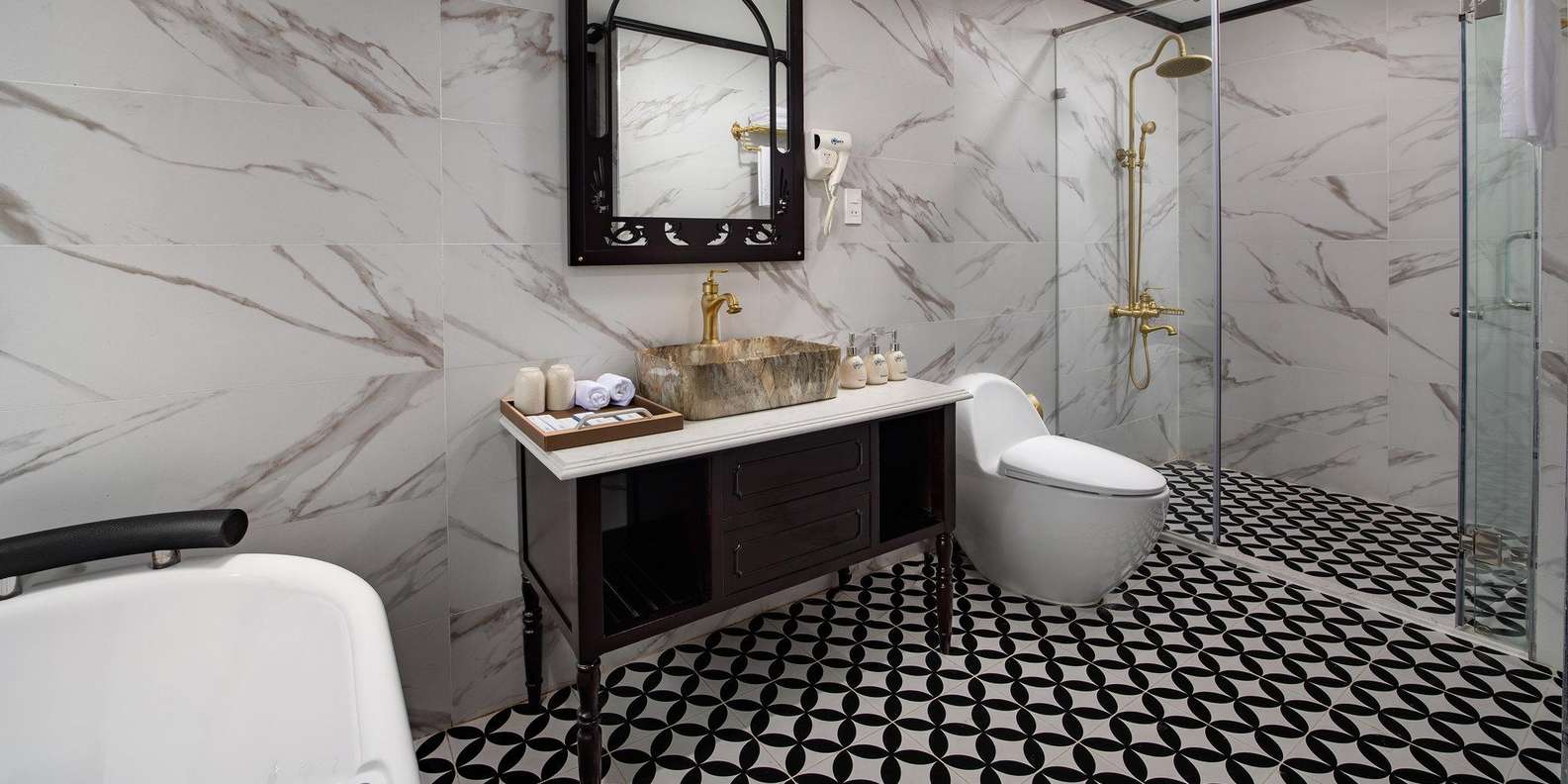 Halong Bay cruise — photo 23