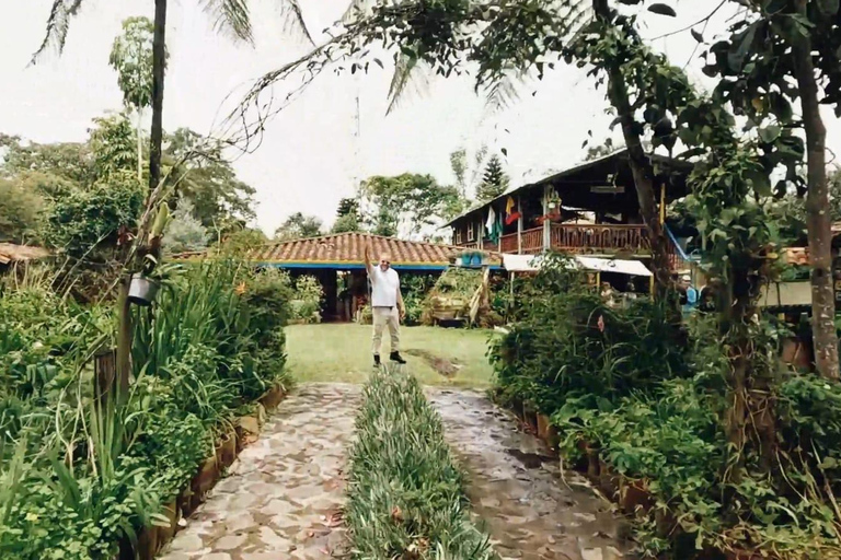 Medellín: Excursion to Arví and Finca de Flores - Hike, Snack & Lunch