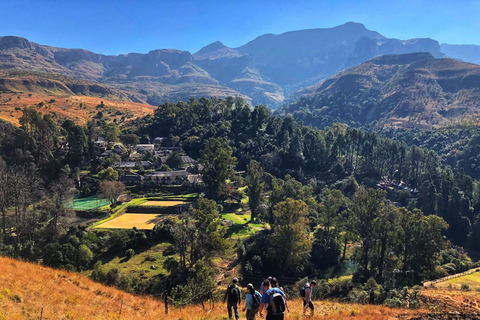 Durban: Drakensberg Mountain 2-Day Tour plus Hike with Lunch