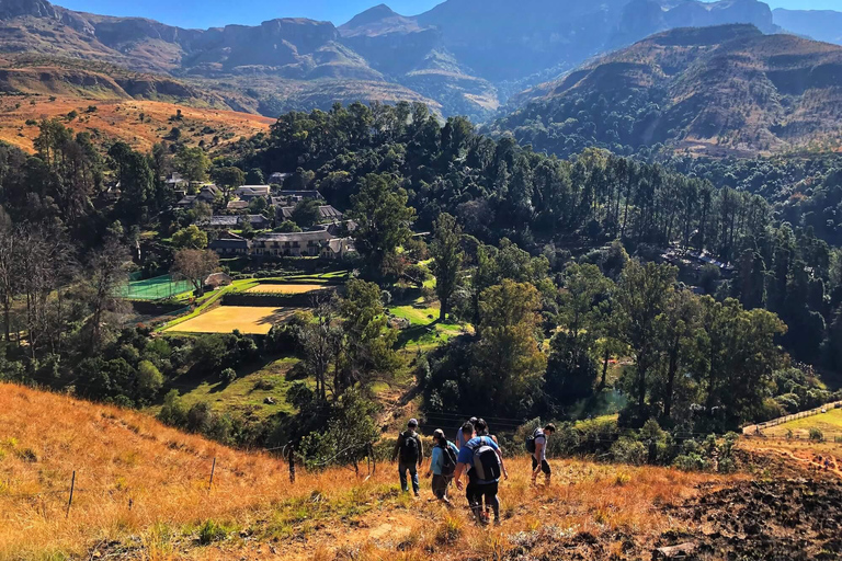 Durban: Drakensberg Mountain 2-Day Tour plus Hike with Lunch