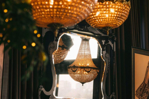 Tbilisi: Georgian Dinner, Wine & Folk Show with Pickup